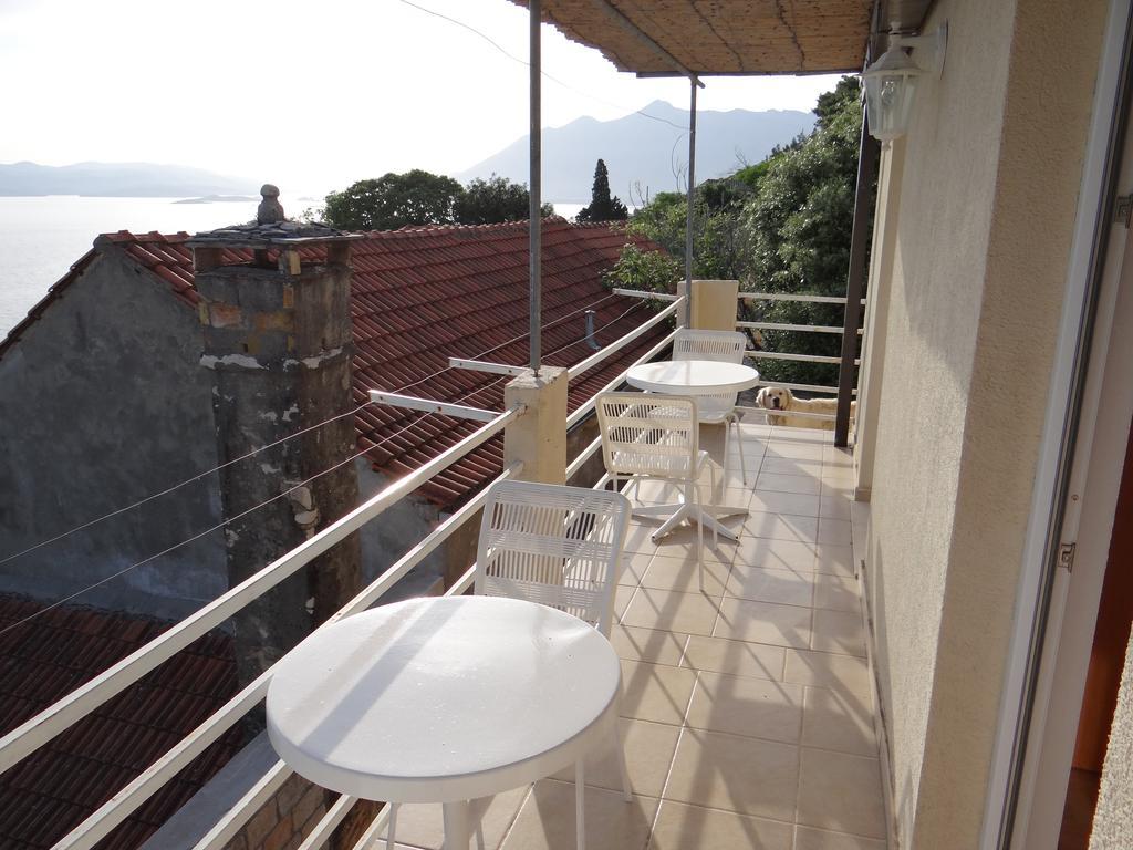 Holiday Home Milan Borje Orebić Szoba fotó